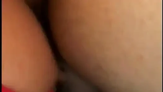 Büyük memeli seksi Asyalı göt yalıyor, sakso çekiyor ve sikiliyor