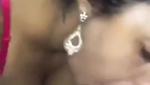 Olgun Latin emme horoz