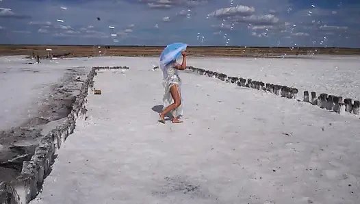 Biała cisza na Salt Lake Elton
