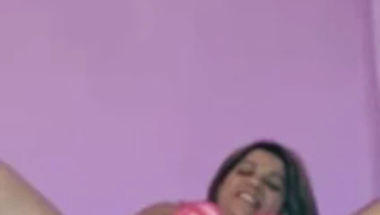 Safada se acabando na masturbasao pedindo pau