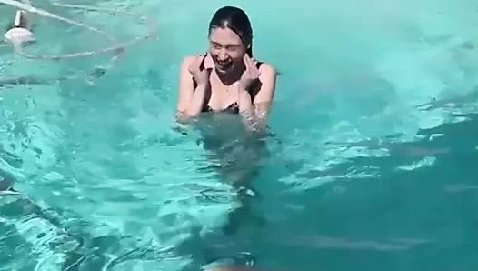 kulüpte sürtük kadınlar