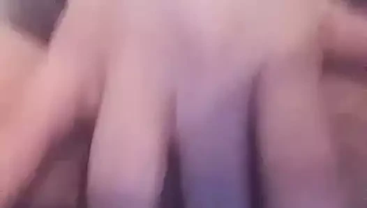 Tiffany çok ıslak olmak