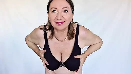 Bir renk sıçraması: büyük memeli nine Mariaold'un iç çamaşırı moda dönüşümü