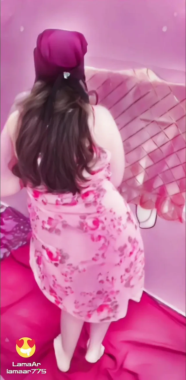 Pezeli Arap tanrıça seksi göbek dansı striptiz Arap hentai ibadeti