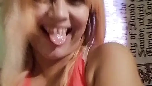 Bu bikiniyle hareket şeklimi beğendin mi?
