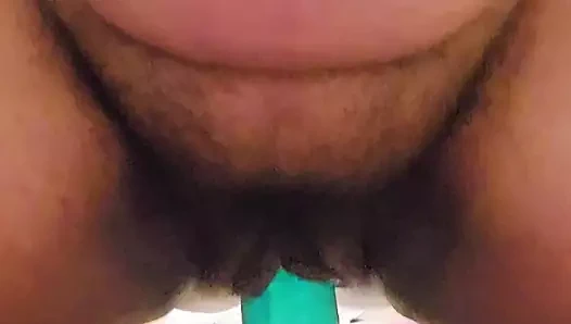 Içimizdeki en büyük dudak bella bellucci büyük dildoya biniyor