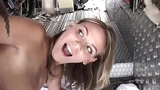 День в мокроссе превращается в хороший трах