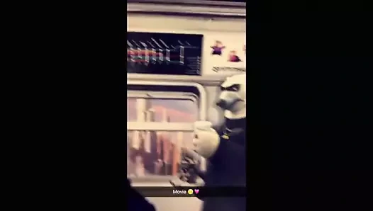 Seksi, gösterişli ve kamu çıplaklık snapchat'leri