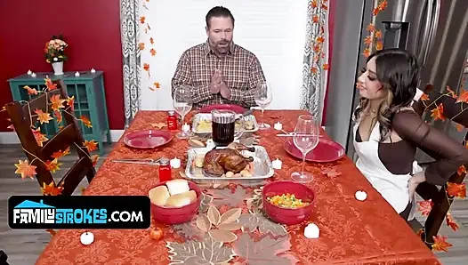 Bu Şükran Günü, üvey kızının ıslak amını hindi gibi dolduruyor