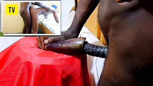Yumurta bitkisini sikiyorum ve porno film izlerken gerçek amcık gibi hissediyorum, ihtiyacım olan tek şey boşalana kadar cinsel zevkti