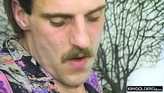 Leidenschaftlicher Oralaustausch mit intensiver Lust