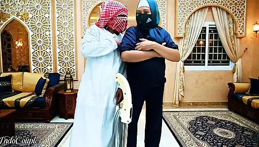 Muslim Hijab Enak bos Perawan Bandung pengen aku nyepong kontol kecil pembantu rumah tangga di Saudi