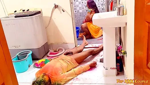 Dewar-bhabhi hot XXX fuck on colorful festival "HOLI"