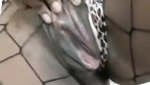 Siyah zenci amcığımı gösteriyorum