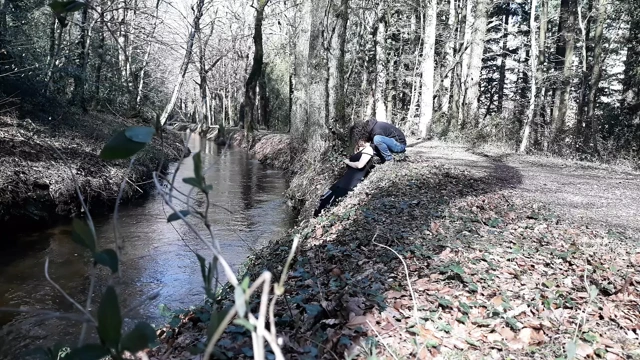 Dağlarda eğlenceli yürüyüş