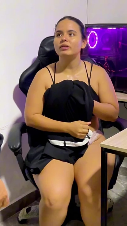 Захватывающий момент из "Офисный сотрудник хочет поедать член босса и кончает плохо"