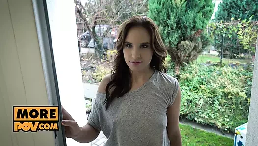 Azure Angel ateşli seks için sana geliyor