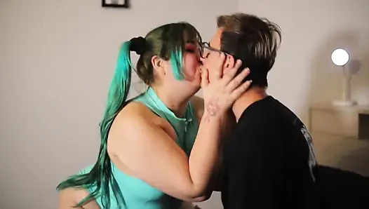 Miku Cosplay'deki Kız Arkadaşım