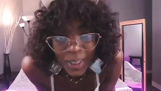 Sevimli pisi cassidy ile sarılmak sulu memeler matkaplar bir kremsi p