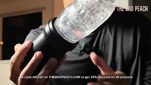 Heteroseksüel yeni ve modern oyuncakla mastürbasyon yapıyor