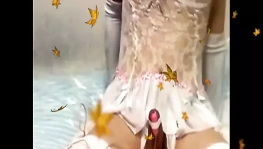 Kadın kılıklı mastürbasyon dölleme