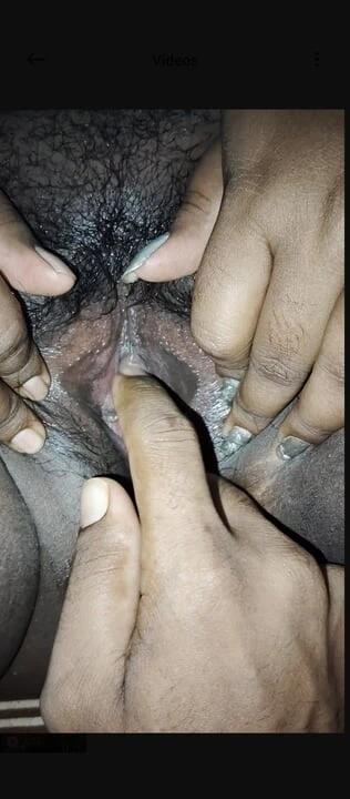 Trying to break girlfriend's seal First time sex in Hindi voice