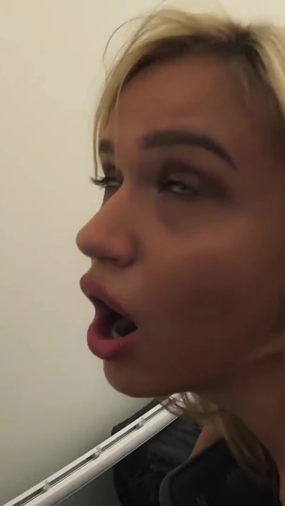 Обязательный для просмотра момент от "HUNT4K. История анального незнакомца после кофе на улице"