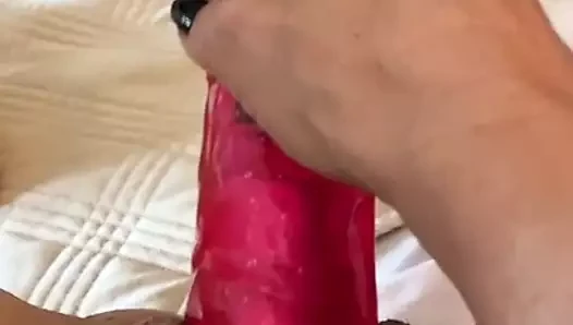 Disfrutando en la tarde del consolador
