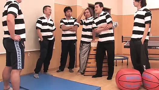 Azgın Japon kızlar sahnesi-2 Japon genç kız ann umemiya'ya öğrenci olarak giyiniyor grup sekste sikişiyor