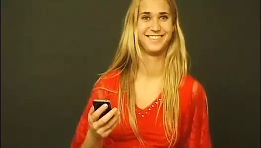 Linda'nın ilk pornosu teşhirci bir sokak fahişesi