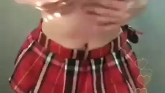 Sarışın Mastürbasyon ile gerçek yapay penis