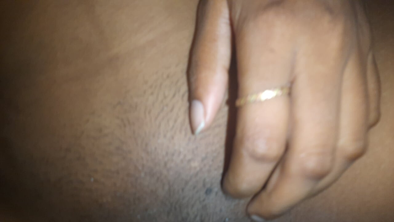 Azgın ateşli seksi yengem parmaklıyor