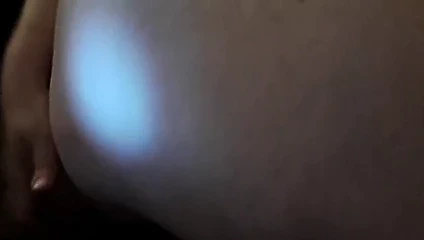 Bbw butplug ile oynuyor..