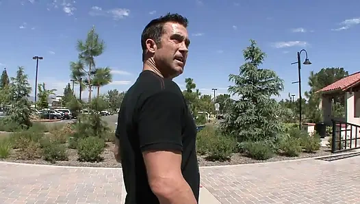 Çarpıcı sarışın bebek ağzında döl tadı seviyor