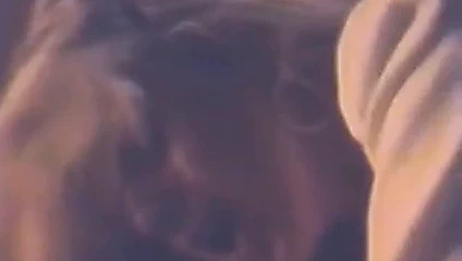 Angela yazları aşağı &amp; kirli alır