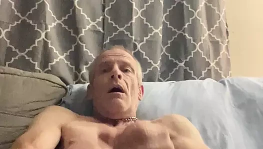 Delirmek zorunda kaldı