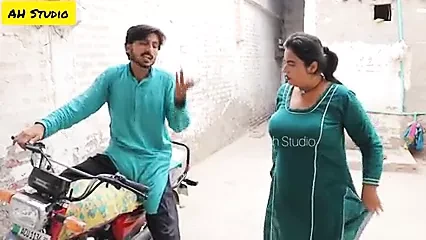 Desi bike ride, woman with a very hot ass