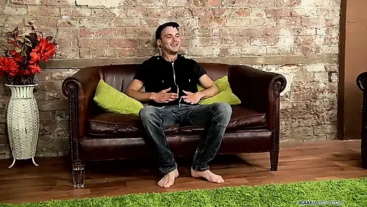 Yeni bir sikli oğlan sky'ı tanıma