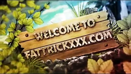 Beyaz kolej sürtük sikikleri ile kedi ve sulu memeler