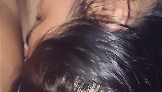 PADRASTRO ME DEJA SUCCIONAR su verga cuando no esta su mujer