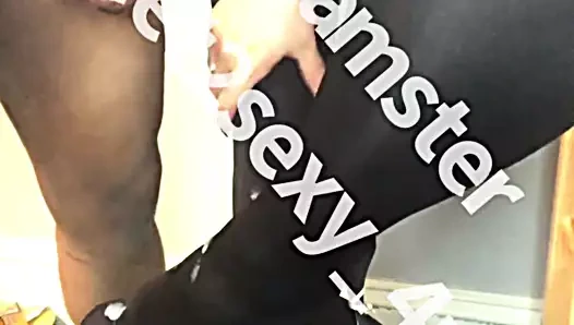 handjob twinks üzerinde naylon çorap