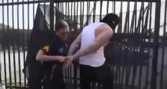 Polis almak becerdin