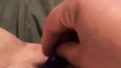 klitoris üzerinde sürtünme vibratör