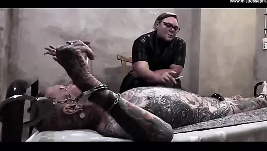 Dominatrix sahibe April - grossengain dosyası - sorgulama