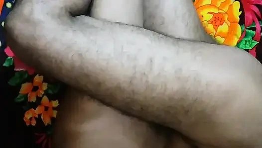 Ateşli Hintli yenge patronu ile xxx videoları