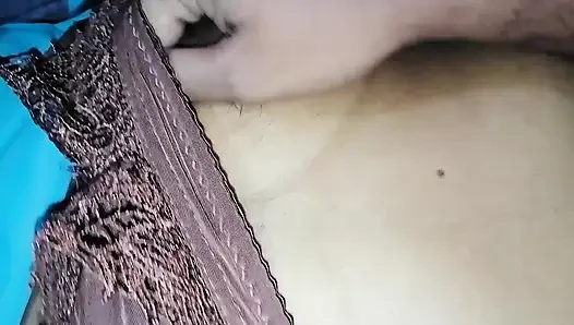 Kıllı amcık desi köylü kızın vücudunu azdırıyor