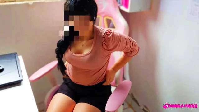 GIRL GOES TO LOOK FOR A JOB AND ENDS UP FUCKED