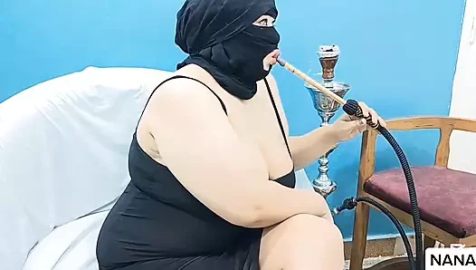 Bir sürtük yokluğunda kızının kocasını sikiyor, Mısırlı seks, kayınvalidemin skandalı