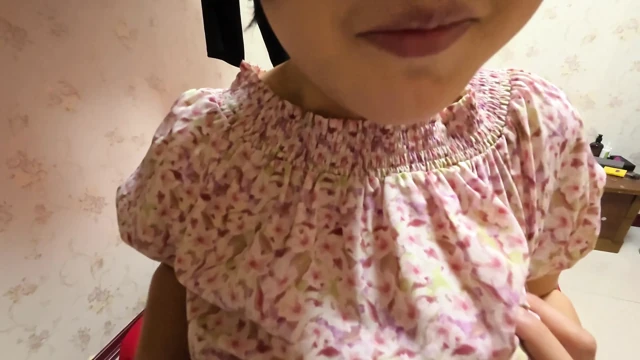Sırtına, göğüslerine ve yüzüne vurdu ve Slave bundan keyif aldı.
