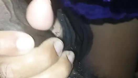 Komşum beni kocası çalışırken davet ediyor